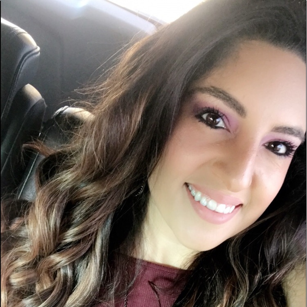 Meet your Posher, Alyssa